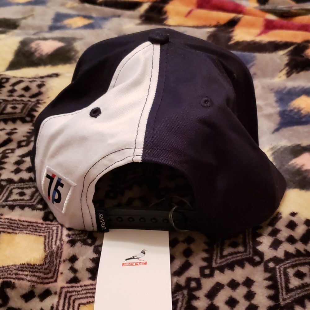 Staple Snapback - Picture 2 of 2